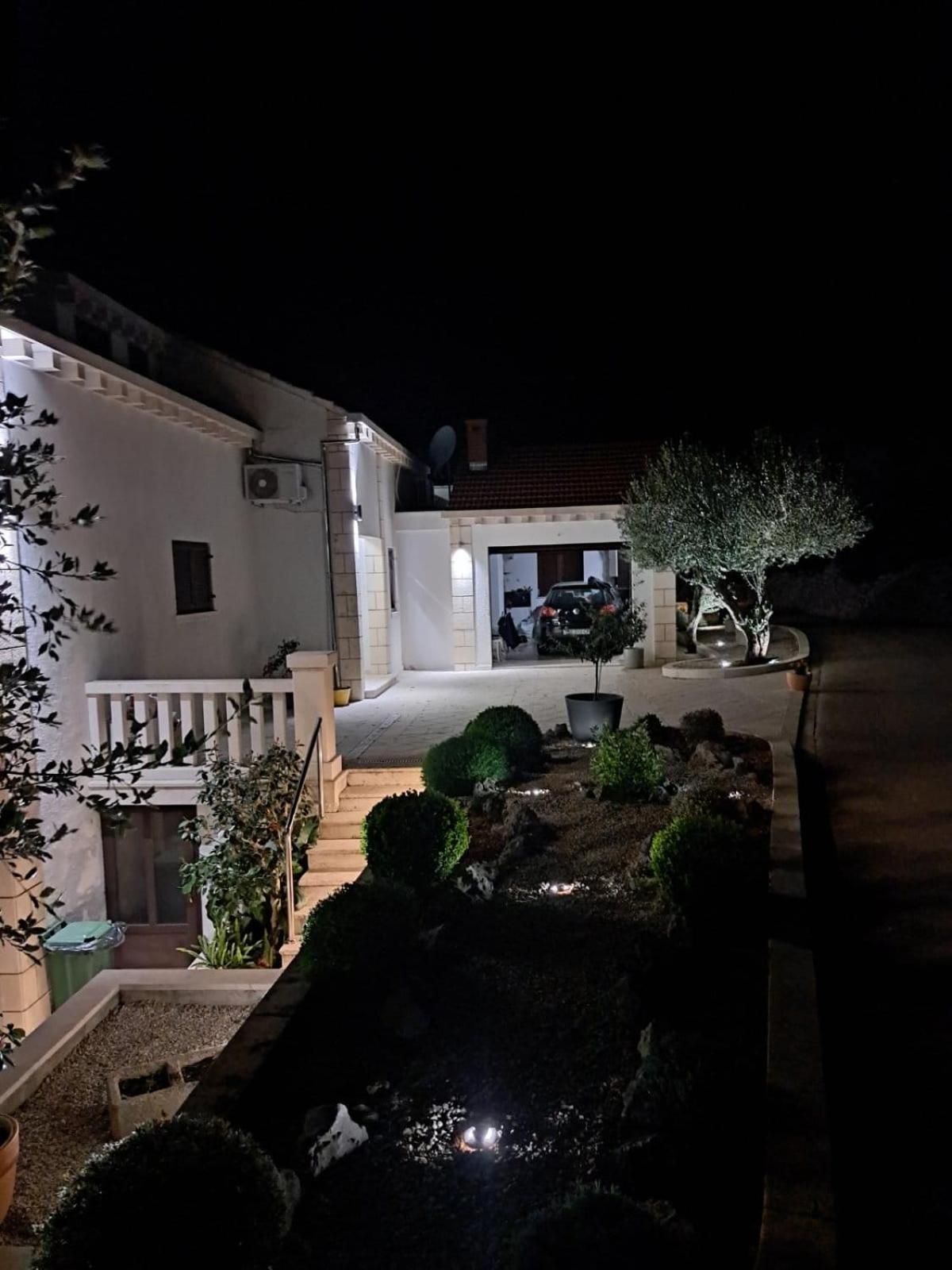 Apartments Blanka Zrnovo Exterior foto